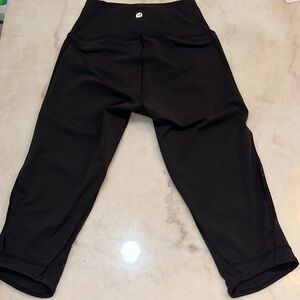 lululemon athletica Black Leggings  capri Pants & Jumpsuits Size‎ 2